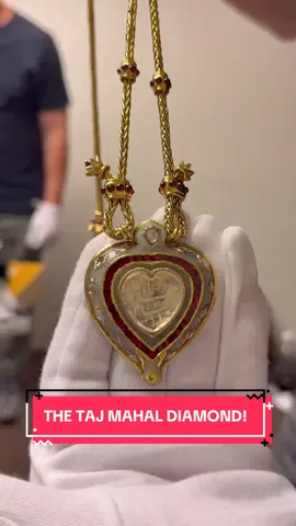 Welcome to the Archive of Elizabeth Taylor: Part 1 of 3! I am beyond honored to share with you the legendary Taj Mahal diamond, gifted to Elizabeth Taylor by Richard Burton for her 40th birthday. Interviewing two of the co-trustees of the Elizabeth Taylor estate, Tim Mendelson and Barbara Berkowitz, and speaking with them about the woman behind the legend was the greatest honor of my life. Stay tuned for Parts 2 and 3, where we’ll explore even more from her personal archive which includes her yellow wedding dress from her first marriage to Richard Burton, a look at her history making perfume line and the unforgettable Halston dress she wore to the Bicentennial Academy Awards in 1976! 💛 @Elizabeth Taylor #elizabethtaylor #richardburton #tajmahaldiamond #oldhollywood 