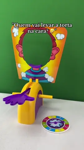 Jogo Torta Na Cara! 😂 Diversão garantida! Interativo e perfeito para crianças! Quem vai levar a torta na cara? 🤣 Link nos comentários 👉🏻 Compre agora e divirta a família!  #tor #diversao #crianca #familia 