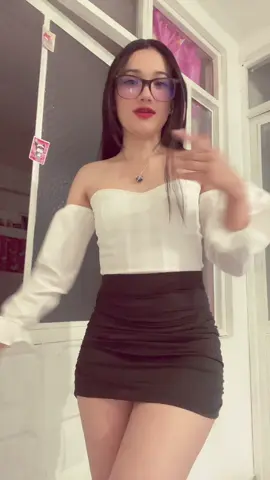 😽
