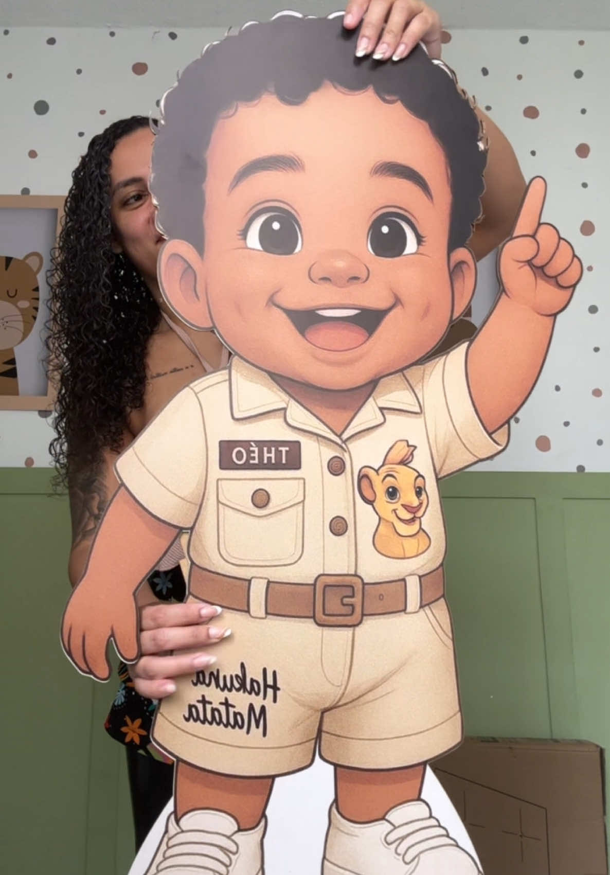 Fiz um display com a foto do meu baby 😍  24988631609 #display #displayfestainfantil #displayreileao #festa #festa1ano 