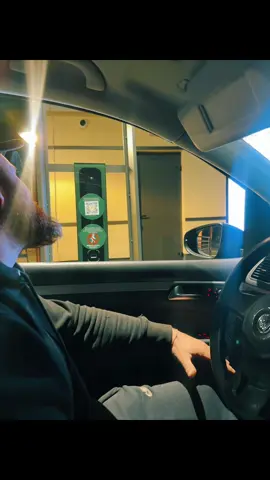 Comanda speciala la McDrive 🤣 @Jașcău @𝓢𝓪𝓶𝓫𝓸 @Toni Antonio  #mcdonalds #dameungr #trends #fyp #clujnapoca 