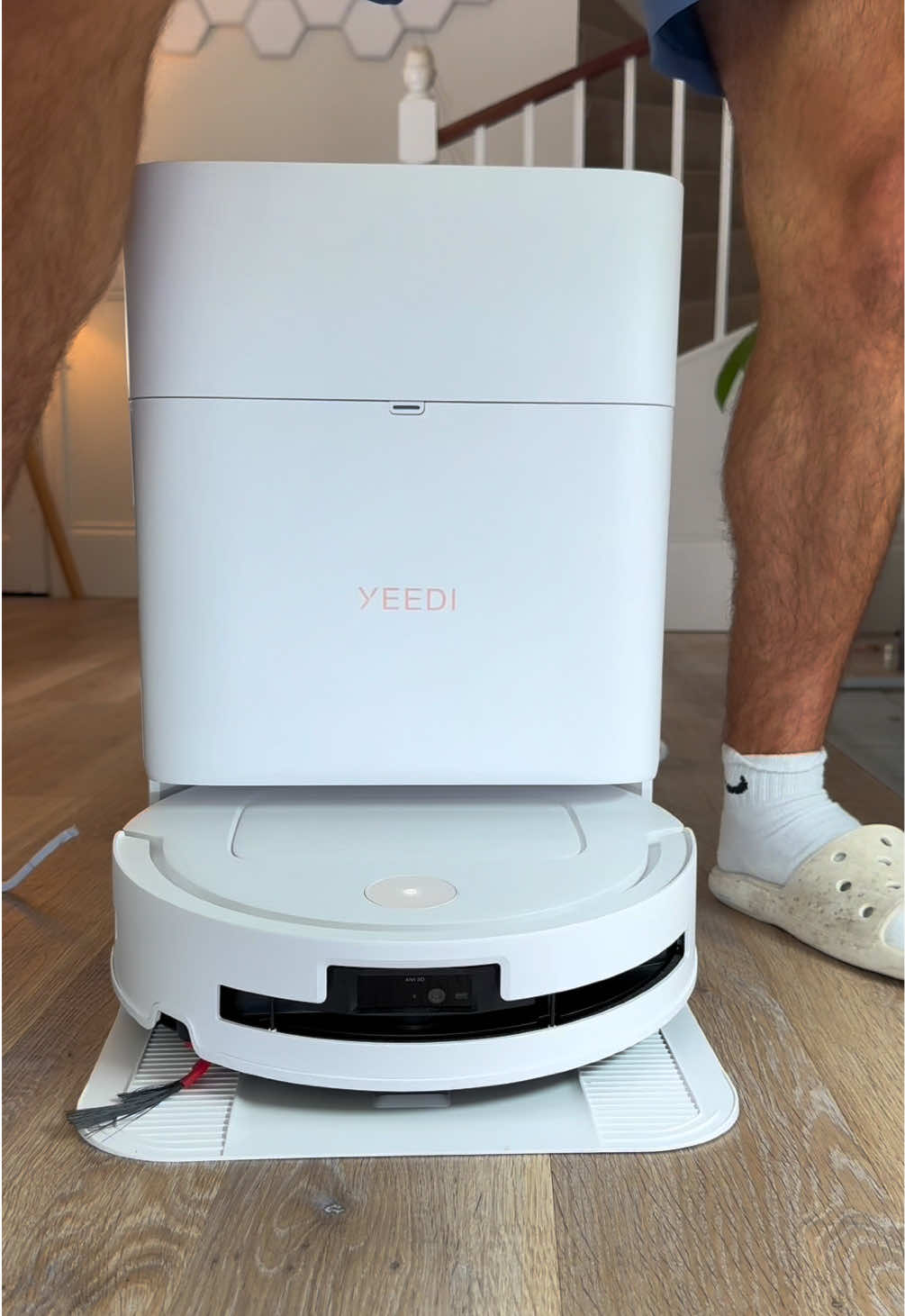 Literally a game changer... 😳 @yeedi_official  GIVAWAYYY IS LIVE ON IG 🎁  #yeedi #vacuum #Tech #Home 