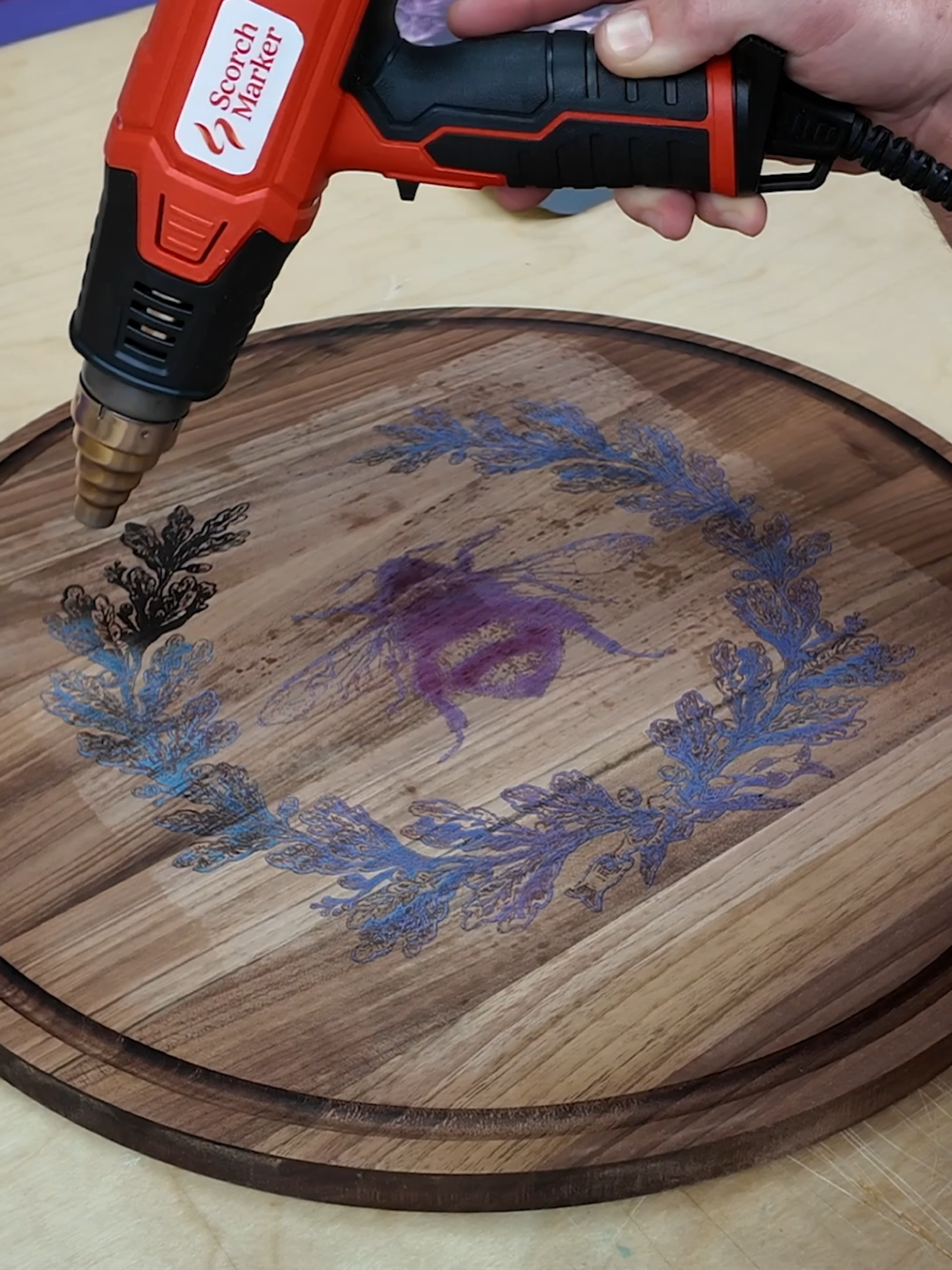 Serving Board Glow-up ✨ #scorchpaint #woodenboard #makeover #giftideas #woodburning