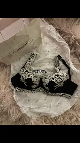 intimissimi did its job #intimissimi #bra #viral #fashionforyou #baddie 