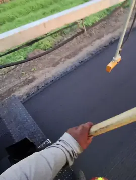 Nothing but smooth 🎥: @caliboi559mn #asphaltlife #construction  #constructionlife