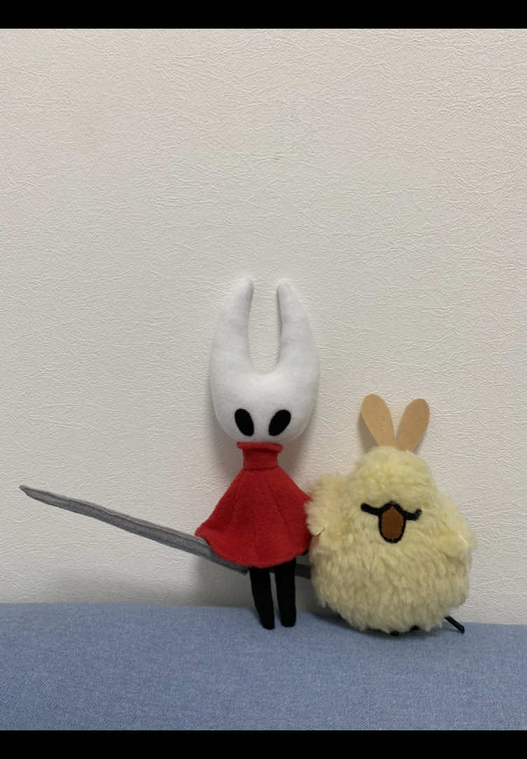 ✨Meet the cutest guardian from Hollow Knight: Silksong! 🐛💚 This handmade 5.9in Puce Silksong plush comes with a tiny staff – soft, unique, and perfect for every fan’s collection! 🎮🧵 #HollowKnight #Silksong #awoo #fyp #foryoupage 