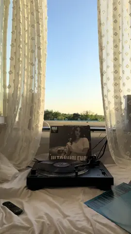 LIFE IS BEAUTIFUL BUT YOU DON’T HAVE CLUE #lanadelrey #lana #ultraviolence #blackbeauty #fyp 