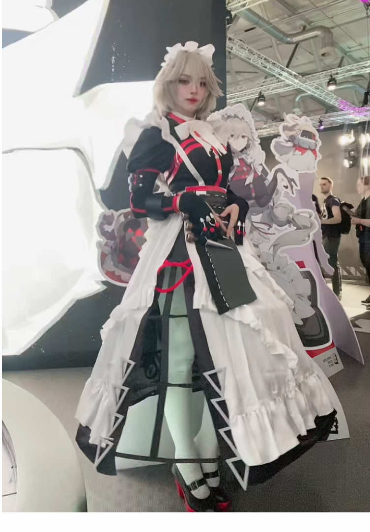 this cosplay was so pretty honestly  #zzzero #gamescom2025 #RiduMysteryTales #astonmartinzzz 