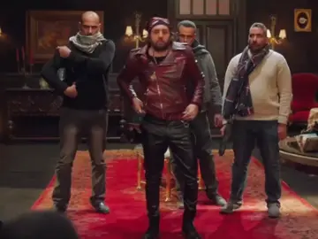 انت فتوة ياض خليل عرف ان زاهية اتمسكت وراح علشان ينقذها 