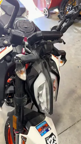 Do you need a full service?   #motobrostx #explore #goodvibes #moto #bikelife 