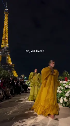 #yvessaintlaurent #ysl #parisfashionweek2025 #parisfashionweek #fyp 