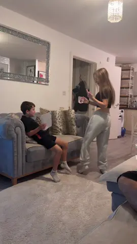 Family life😂😂😂 #sibling #brothersistergoals #fyp #lol #albania 