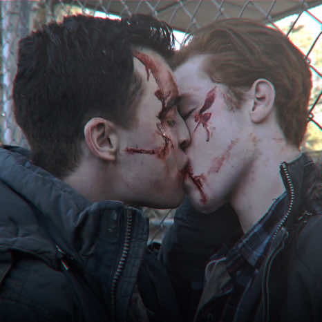 episode 3 - gallavich #shameless #shamelessedit #iangallagheredit #iangallagher #mickeymilkovichedit #mickeymilkovich #gallavich #gallavichedit 