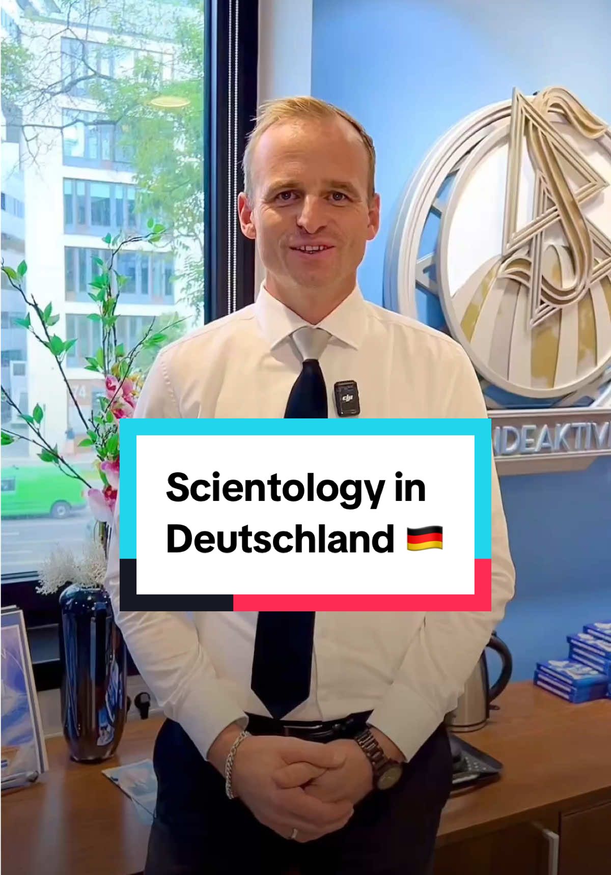 🇩🇪 Wusstest du, dass Scientology in Deutschland vor Gericht schon mehrfach als Religion anerkannt wurde? Deutsche Gerichte haben immer wieder entschieden: Scientology verfolgt ideelle und religiöse Ziele – und steht deshalb unter dem Schutz der Religionsfreiheit, Artikel 4 des Grundgesetzes. Schon 1997 hat das Bundesverwaltungsgericht festgestellt, dass die Kirche kein kommerzielles Unternehmen ist, sondern eine religiöse Gemeinschaft. Später bestätigten auch andere Gerichte – in Hamburg, Stuttgart, München und sogar das Bundesarbeitsgericht –, dass Mitglieder von Scientology aus spirituellen und religiösen Motiven handeln. Egal, was man persönlich über Scientology denkt – die Gerichte haben klar gemacht: In Deutschland gilt Religionsfreiheit. Und die schließt Scientology mit ein. Komm einfach vorbei. 📍 Heilbronner Str. 69, Stuttgart Mitte ✨ 🌟 ✨ © 2025 Scientology Gemeinde Baden-Württemberg e.V. Alle Rechte vorbehalten. SCIENTOLOGY, Dianetics, L. RON HUBBARD sind Marken im Besitz des Religious Technology Center und werden mit dessen Genehmigung verwendet.