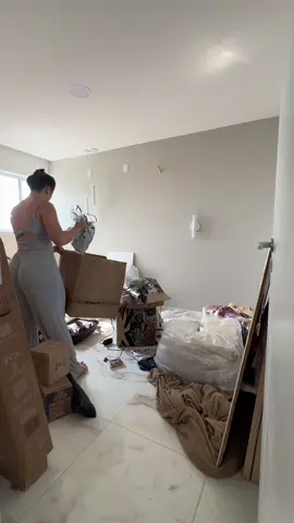 #mudança #morandosozinha #mobiliandoapartamento 