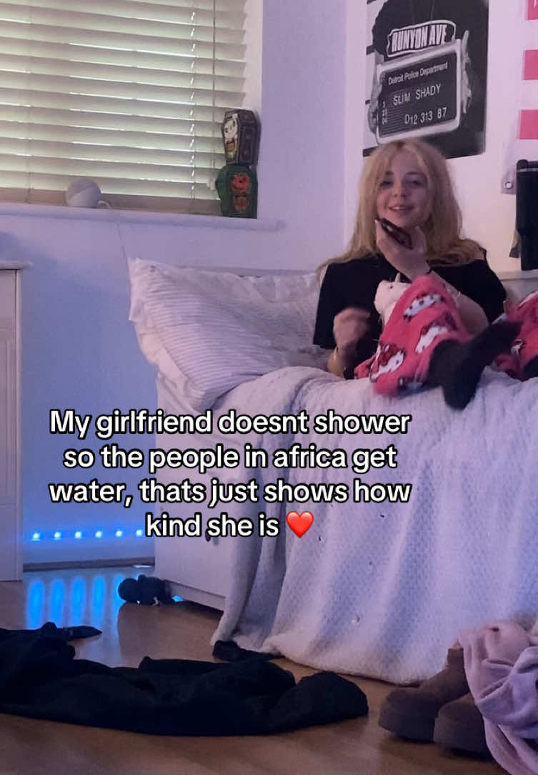 she thinks shes tuff 🥀 #fyp #viral #kindness #gf #ilovemygirlfriend @🐵ྀིྀི 