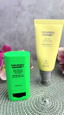 🌸 Sun protection & hydration in one step! 🌸 I’ve added two Haruharu Wonder products to my routine and they completely changed the way my skin feels: 💛 Haruharu Wonder Black Rice Moisture Airyfit Daily Sunscreen SPF50+/PA++++ ☀️ Lightweight texture, no white cast, and high protection. 🌾 Enriched with black rice extract to hydrate and strengthen the skin barrier. 💨 Absorbs quickly and leaves a soft, velvety finish. 💚 Haruharu Wonder Black Bamboo Daily Soothing Sun Shield SPF50+/PA++++ 🌿 Perfect for sensitive skin, soothes and protects with black bamboo extract. ✨ Stick format – great for reapplication over makeup and super travel-friendly. 🙌 Non-greasy and very practical. ✔️ Both provide very high protection against UVA & UVB rays. ✔️ Skin stays hydrated, protected & fresh all day long! 💌 You can find these products on @YesStyle and don’t forget to use my discount code FRUMUSETE10 for extra savings! ✨ #YesStyle #yesstyleinfluencers #haruharuwonder #sunscreen #nomakeupmakeup