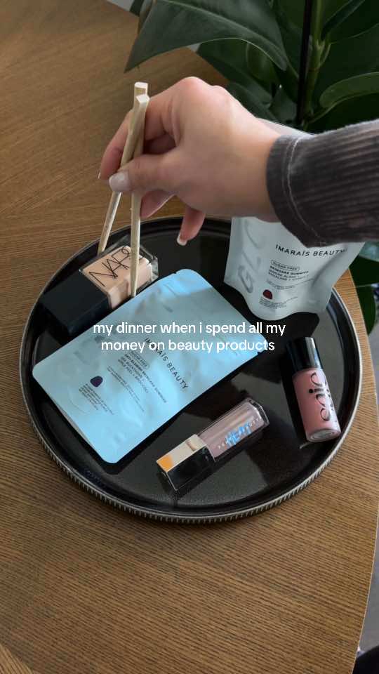 girl’s dinner 💁‍♀️✨ #imaraisbeauty #wellness 