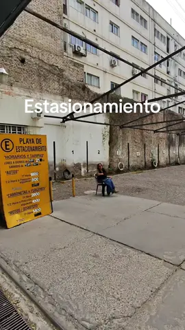 Hise una pregunta de si abía lugar para estasionar