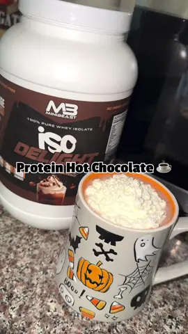 Want something cozy to drink that’ll help you reach your fitness goals? You got to try this protein hot chocolate ☕️ I used @MB Minibeast iced hot chocolate protein powder ✨ Support  / discount code - lexymarquez 💖 #ad #sponsoredathlete #minibeast #proteinhotchocolate 