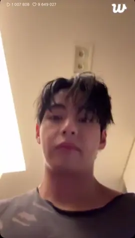 **URGENT ALERT!**  **Taehyung** just went live!  Don't miss this opportunity to see your favorite BTS member in action!  🏃‍♂️ Hurry up and join the live stream right now!  #Taehyung #BTS #Live #Army  📱 Swipe up to watch!