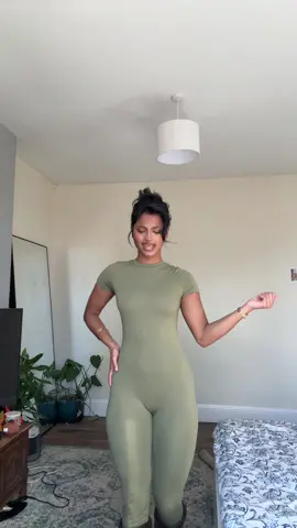 Dammm I look good #fyp #for #you #outfit #makeup 