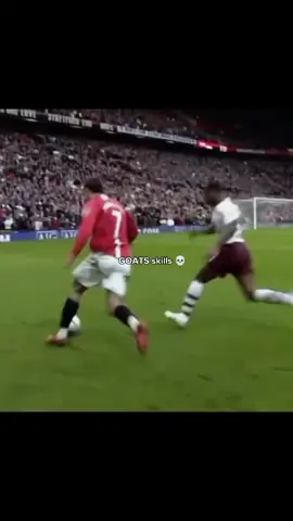 GOATS💀 #skills #humiliation #cristianoronaldo #messi #viral 