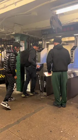 he was lil stress from work 🤣 #subway #nofunnyshxttv #nyc #payforyourfare 
