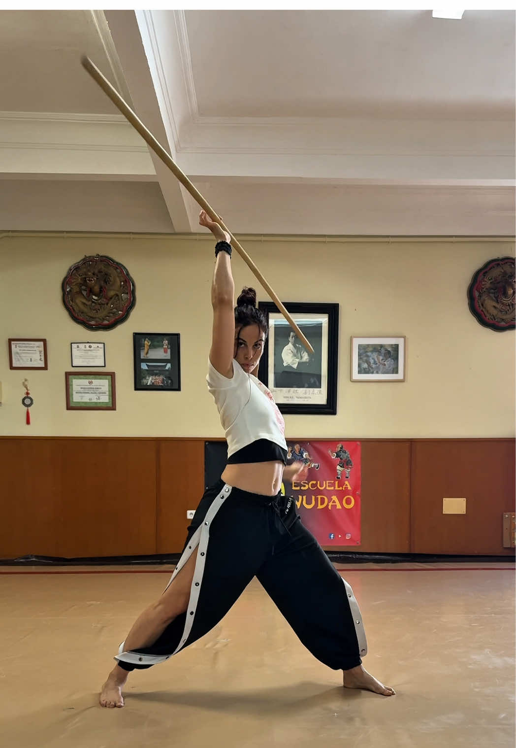 El mejor training de palo de #kungfu 😍❤️‍🔥🥷🐉⛩️ @Escuela Huwei #martialarts #bostaff #jadezafra #training 