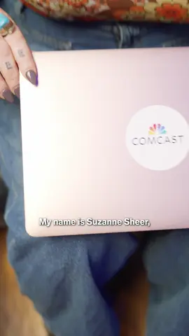Because of Xfinity WiFi from Comcast, Suzanne's music reaches audiences around the world. 🎶