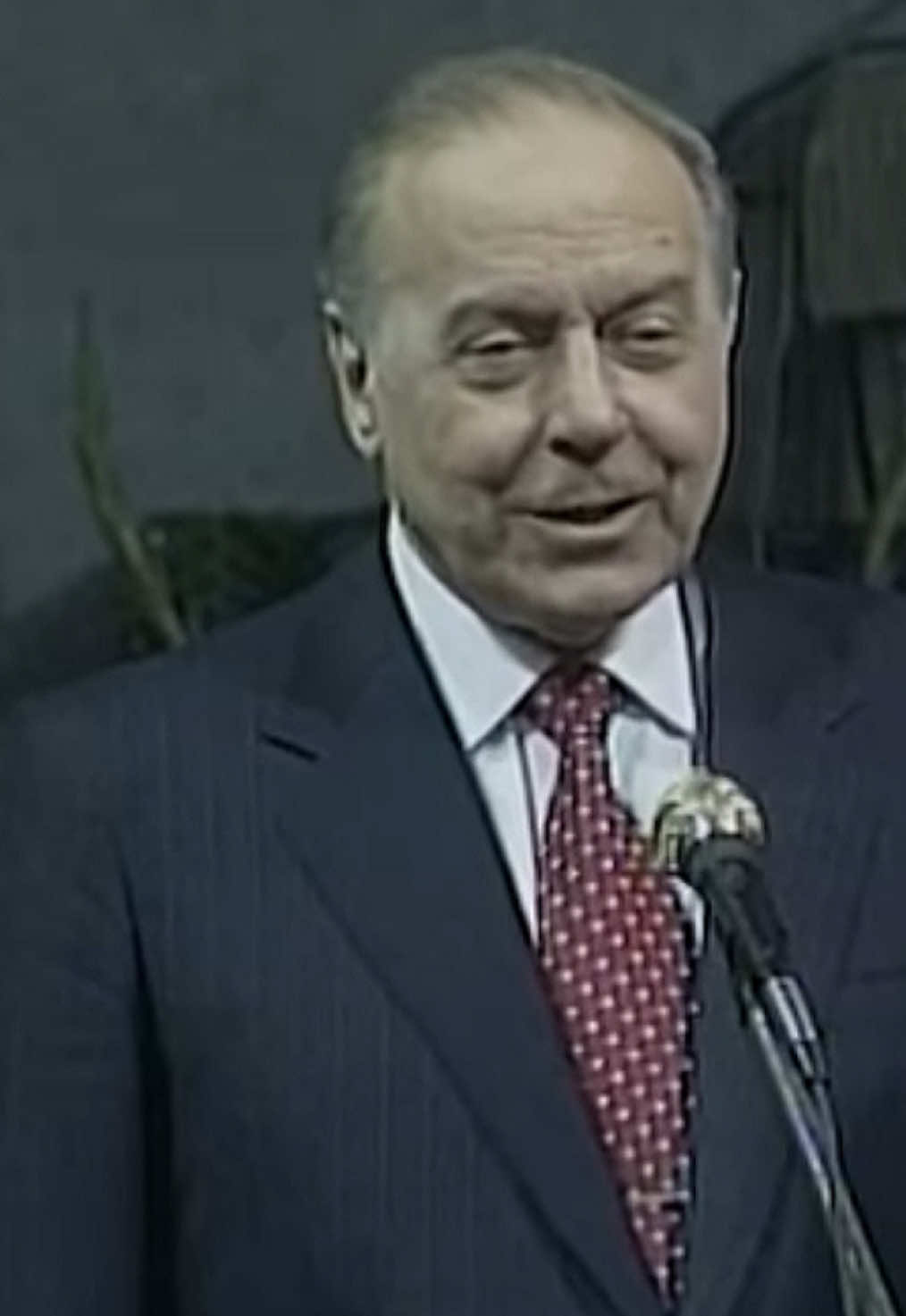“Hamınızı öpürəm əgər icazə versəniz və sizə can sağlığı, xoşbəxtlik arzu edirəm!” - Ümummilli Lider Heydər Əliyev. #PresidentAz #HeydərƏliyev #ÜmummilliLider 