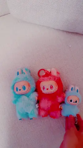 One big happy family! #labubu #labubus #labubuthemonsters 
