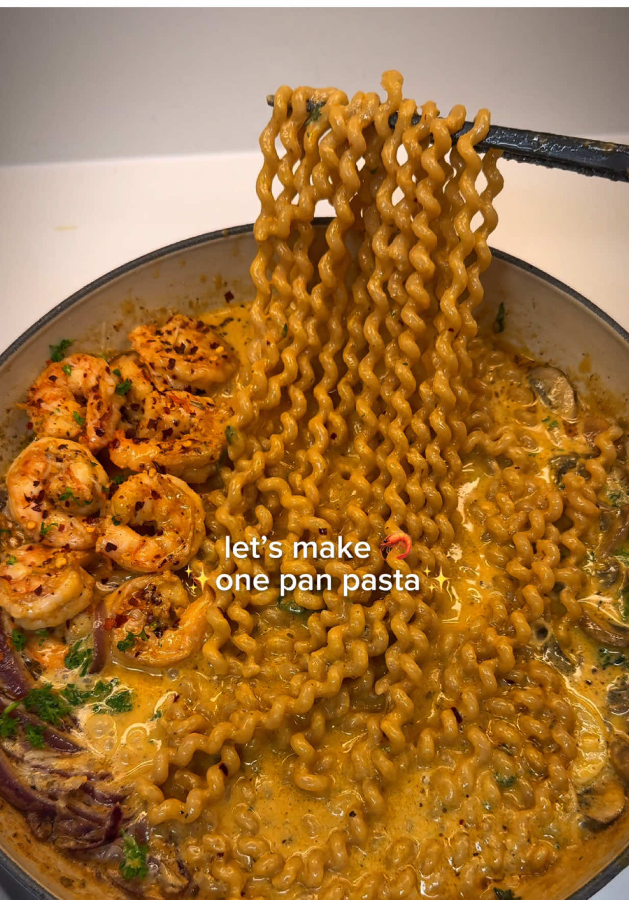 This ain’t your average one-pan pasta 🍝 Creamy, garlicky, and loaded with juicy shrimp—all in ONE pan ✨ Perfect for your next weeknight craving 🔥 📍Tag your pasta bestie & save this recipe for a lazy-day treat 💗 ✨ Hailey’s One-Pan Creamy Shrimp Pasta 📝 Ingredients (2 servings) Base •	2 Tbsp olive oil •	6 oz (170 g) pasta •	8–10 large shrimp, peeled & deveined •	3-4 cloves garlic, thinly sliced •	½ onion, sliced •	4 baby bella mushrooms, sliced •	2 handfuls baby spinach •	1 Tbsp butter •	300 ml heavy cream •	200 ml chicken broth •	½ cup Parmesan cheese •	1 tsp Italian seasoning •	Salt & black pepper, to taste •	Fresh parsley, for garnish Shrimp Seasoning •	½ tsp paprika •	1 tsp garlic powder •	1 tsp onion powder •	1 Tbsp olive oil •	Salt & black pepper, to taste ⸻ 👩‍🍳 Instructions 1. Heat the base Warm olive oil in a large pan over medium heat. 2. Arrange the layers Place pasta in the center of the pan. Surround with onion, mushrooms, seasoned shrimp, and garlic. 3. Build the flavor Sprinkle in Italian seasoning, paprika, onion powder, garlic powder, salt, and black pepper. 4. Simmer the pasta Add butter, then pour in chicken broth and heavy cream. Cover and bring to a gentle boil. •	Stir occasionally to prevent sticking. •	Flip shrimp halfway through, then cover again for 5 minutes. •	Remove shrimp to avoid overcooking, and stir pasta gently. 5. Make it creamy Stir in Parmesan until the sauce is smooth and glossy. Continue cooking 3–5 minutes, until pasta is al dente. Add spinach and stir until just wilted. Adjust seasoning if needed. 6. Serve hot Finish with extra Parmesan, chili flakes, and fresh parsley. Serve immediately and enjoy! #onepanpasta #asmrfood #mukbang #EasyRecipe #fyp 