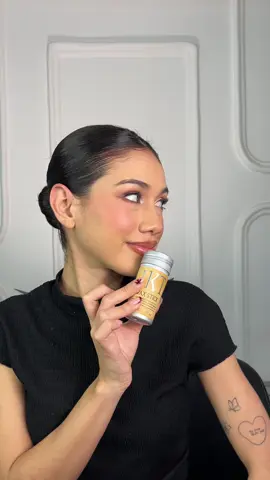 El truco para disimular que es día de lavarte el pelo.🤫🤭 Hair Wax Stick -IKT✨ #honduras #hair #cleanlook #girls #krizrealestudio 