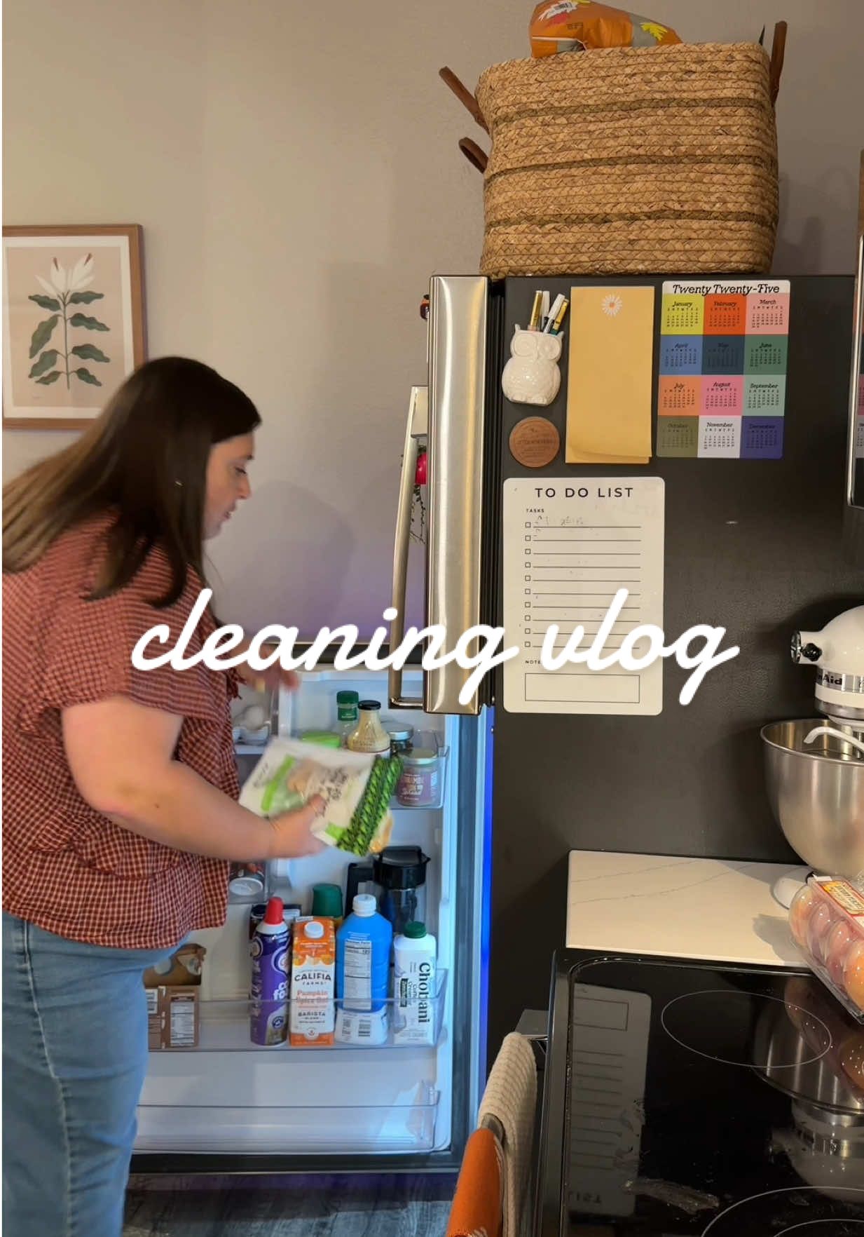 watching this back…my apartment wasn’t even that bad, but it FELT so much worse in the moment 😭 i feel soooo much better now that everything is neat and tidy!!🧼 #cleanwithme #cleaning #cozyathome #homedecor #nightinmylife niml vlog minivlog cleantok livingalone my5to9 dwts