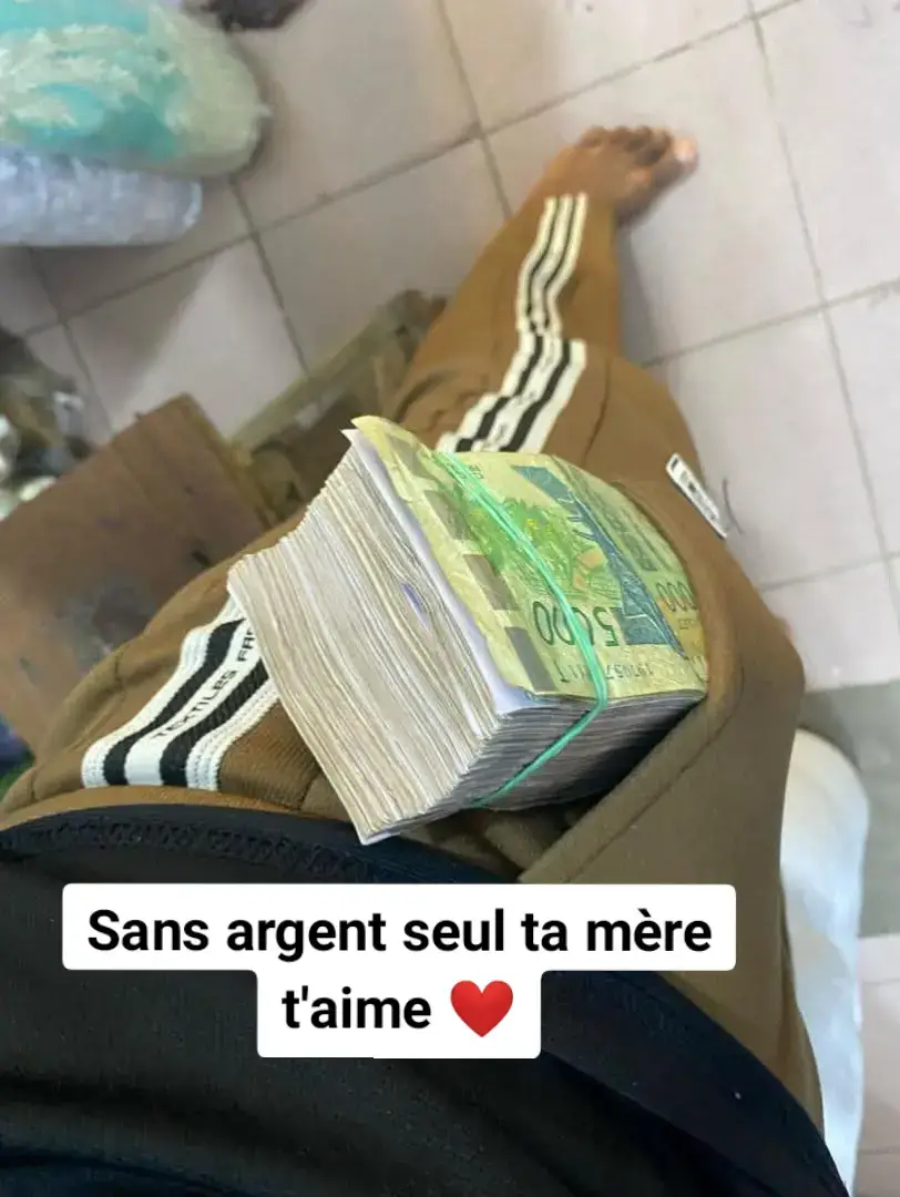 -  L'argent n'est pas tout. Mais il te donne la liberté de choisir ce qui compte vraiment. Ne laisse pas la peur de l'échec t'arrêter, prends des risques calculés et poursuis tes rêves financiers, car la récompense en vaut la peine. ..👂🧠 🎭#motivation #pourtoi #foryou 