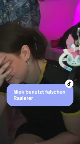 oh man 🤦‍♀️ @Leah @uNiek #CapCut #alltimeleah #twitchgermany #niekbeats 