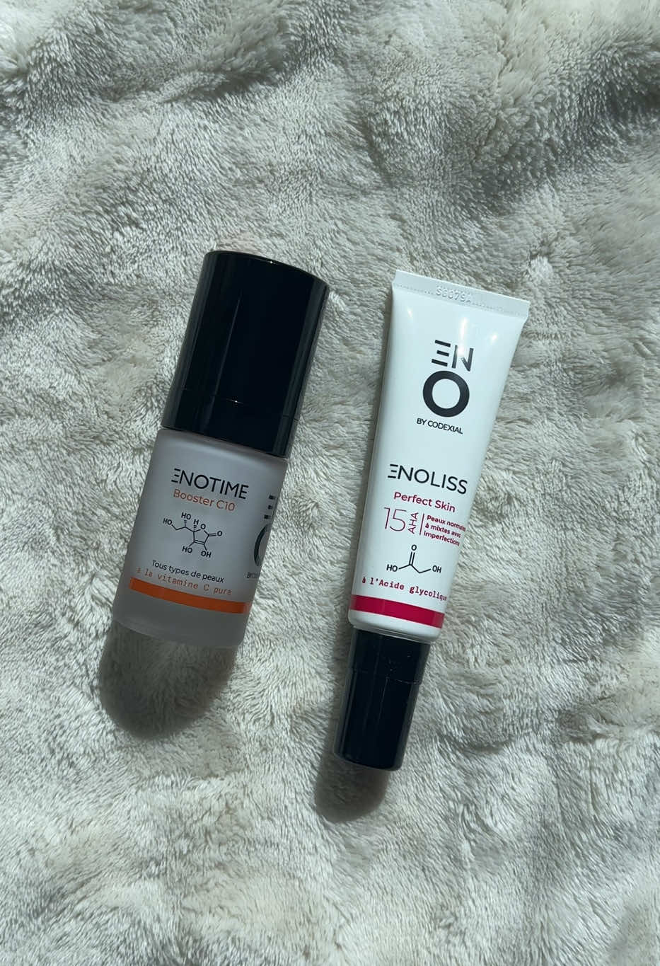 Protocole Éclat du Teint ✨ @ENO, Laboratoire Codexial  Un protocole expert qui change la donne : découvrez l'effet prodigieux de l'acide glycolique combiné à la vitamine C pour booster l'éclat du teint et relancer la fermeté de la peau, dans une routine simple et hautement efficace ✨  🌞 Le sérum Booster C10 🌛 Le peeling visage ENOLISS 15  Appliquez systématiquement une protection solaire le lendemain matin, en dernière étape de votre routine ✨ Partenariat non rémunéré avec ENO Laboratoire Codexial #ProtocoleTeintEclatant #AmbassadeurENO#ENOLaboratoireCodexial #ENOLISS #ENOetMoi    