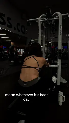 one of the best days 🤭 #backday #upperbody #GymTok #fypage #gymmotivation 