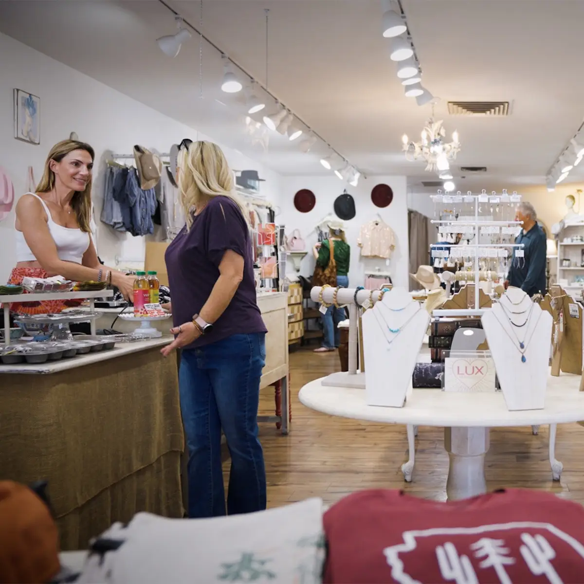 Add to the memories of your visit to Barrett-Jackson by bringing home a special keepsake from Old Town Scottsdale. From handcrafted Native American jewelry to make-your-own hat bars, Old Town’s streets invite you to explore the chic boutiques and eclectic shops.       Learn more: oldtownscottsdaleaz.com