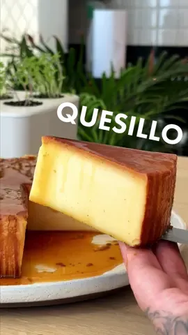 Quesillo Venezuelano!  Pro caramelo: 200g de açúcar  Pra massa do Quesillo:  6 ovos inteiros e 6 gemas  120g de açúcar  200g de leite em pó Q.B de Baunilha  380g de leite condensado  700g de leite integral  #quesillo #quesillovenezolano #pudim #receitas #receitas 