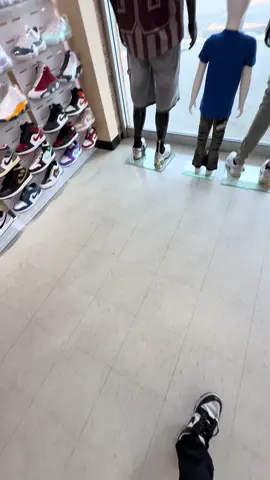 2 years anniversary 🥳🎉#fashiontiktok #heritagestreetwear #streetwear #fashion #jordan4 