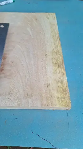 example of how to angle a board..  #woodworking   #carpenter   #project   #tips   #fyp #woodworking #wood #woodproject #woodcarving #finewoodworking #carpenter #DIY #art #woodwork #woodworkcommunity #woodcraft #tips  #woodworkingideas #woodworkingproject 