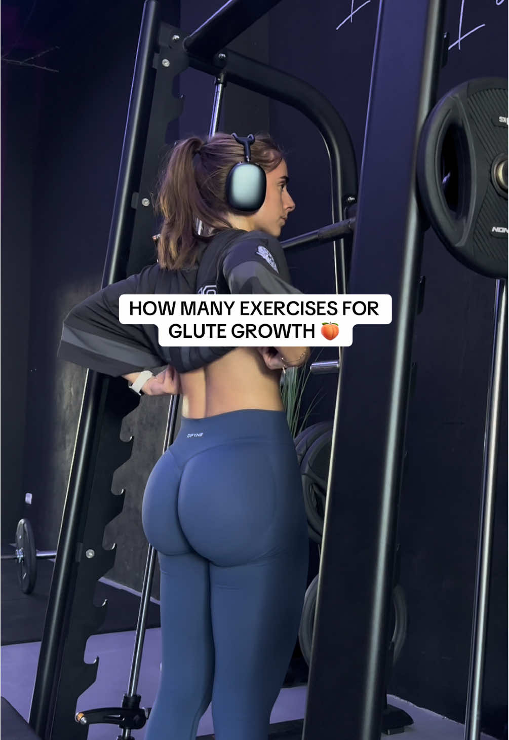 How many exercises should you do yo grow your glutes? 🍑👀 @DFYNE DC ELORA10 wearing: impact leggings) #glutegrowth 