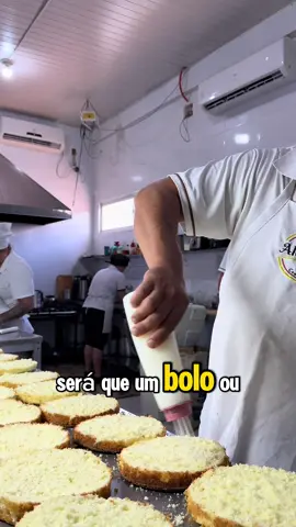 Rotina de trabalho na confeitaria 