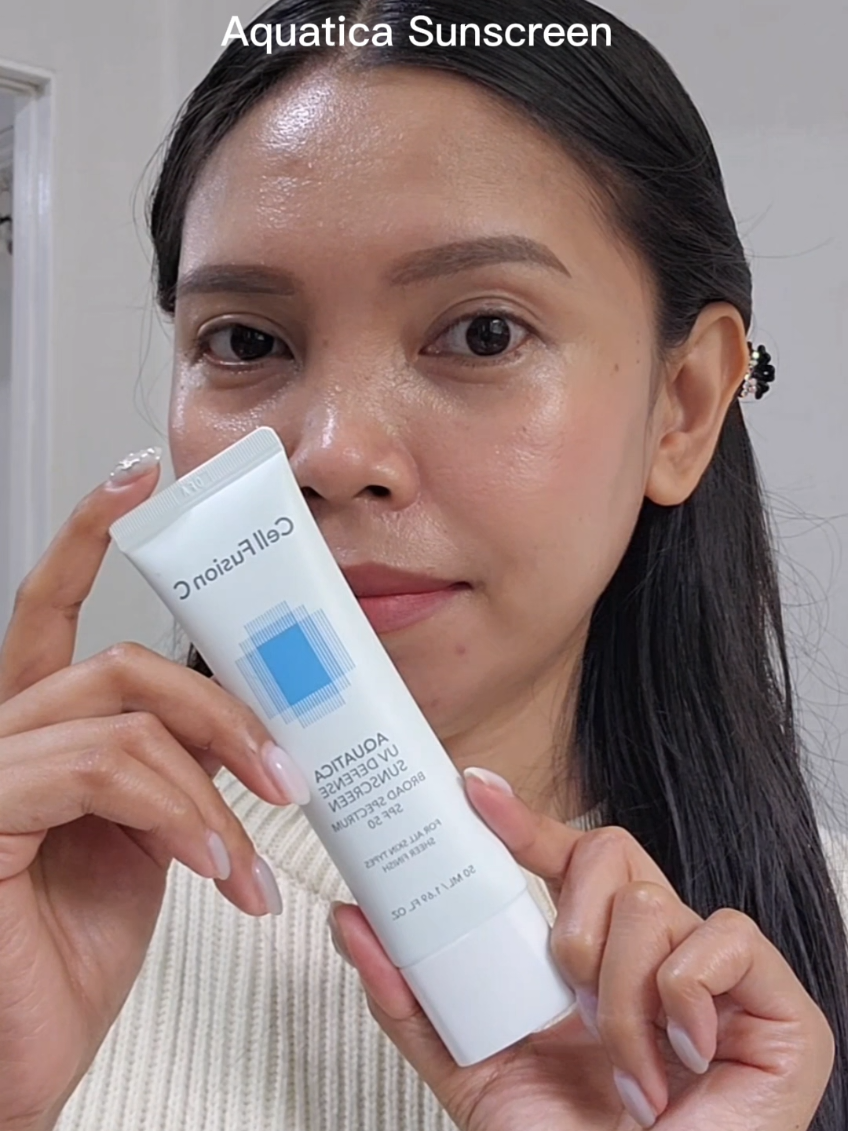When your favourite sunscreen doubles as a primer ✨️🩵  Cellfushionc Aquatica UV Sunscreen 🩵  🔹️ broad spectrum spf 50  🔹️ no white cast  🔹️ hydrating serum texture  🔹️helps skin recovery  🔹️ perfect for all skin type  @cellfusionc.global  #cellfusionc  #cellfuer  #sunscreen  #basemakeup  #primer 
