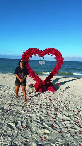 💍 You KNOW what’s about to go down tonight after this man set up the whole thing for his lady… 🤭🤭#ProposalEnergy #doingitright #SheSaidYes #futuremrs #fyp 