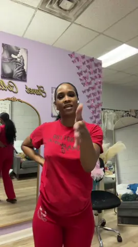 C’monnnnn Lattooooo 😭😭 they went crazy on this. 🥳🥳🥳 #amithedrama #cardi #latto #fashionweek #detroit 