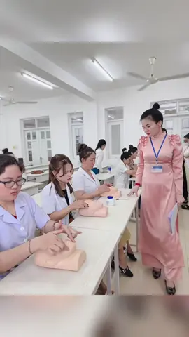Học spA #lấynhanmunbangtay#chamsocdamun#chamsocdaseo#chamsocdanam#tanbinh   &Acedemy