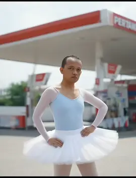 SHELL hengkang dari indonesia bahlil🗣: PERTAMINA bisa cover kok....😒 selamat datang di konoha.... dimana anak LULUSAN SMP Menjanjikan 19 juta lapangan pekerjaan...🤣🤣🤣🤣 #shell  #19jutalapangankerja  #bahlul  #pertamina  #hancur 